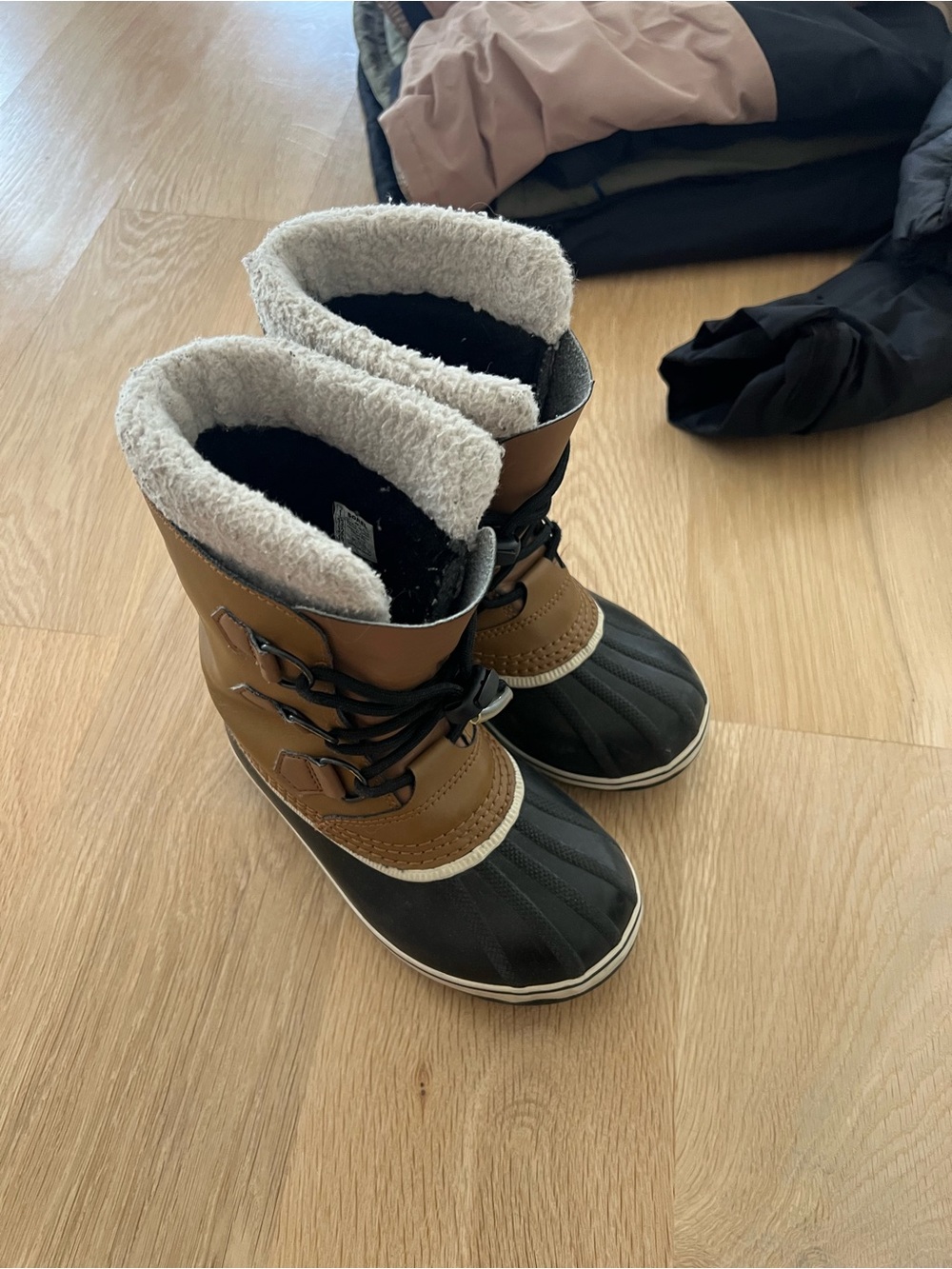 Sorel Yoot Pac boots kids